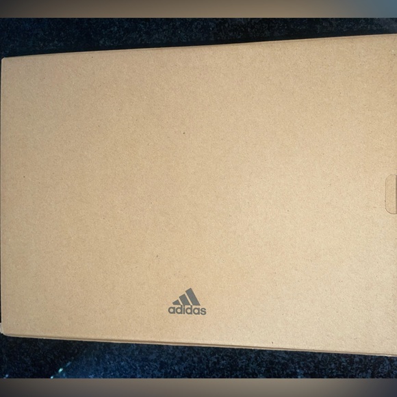 YEEZY Slides Salt - Picture 6 of 8